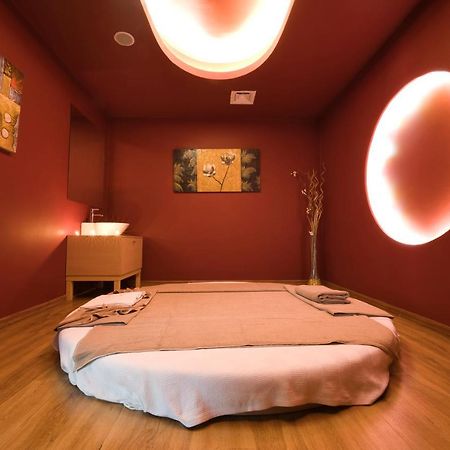 Salamis Bay Conti Resort Hotel & Casino Famagusta  Zewnętrze zdjęcie A massage room at a spa