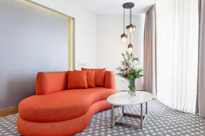 Salamis Bay Conti Resort Hotel & Casino Famagusta  Pokój zdjęcie A suite at the hotel