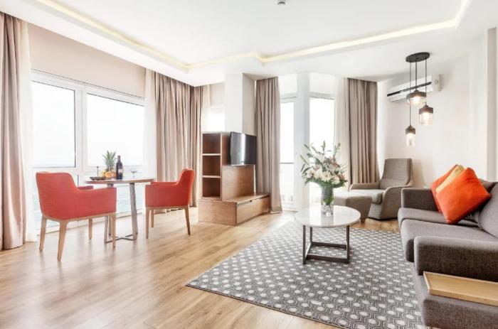 Salamis Bay Conti Resort Hotel & Casino Famagusta  Pokój zdjęcie A suite at the hotel