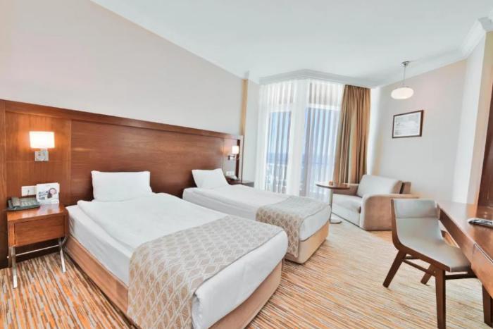 Salamis Bay Conti Resort Hotel & Casino Famagusta  Pokój zdjęcie A room at the hotel