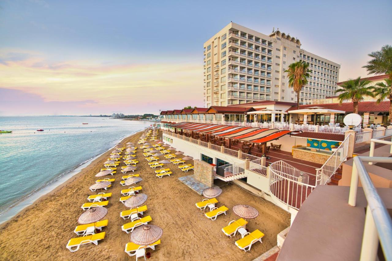 Salamis Bay Conti Resort Hotel & Casino Famagusta  Zewnętrze zdjęcie The hotel's beach