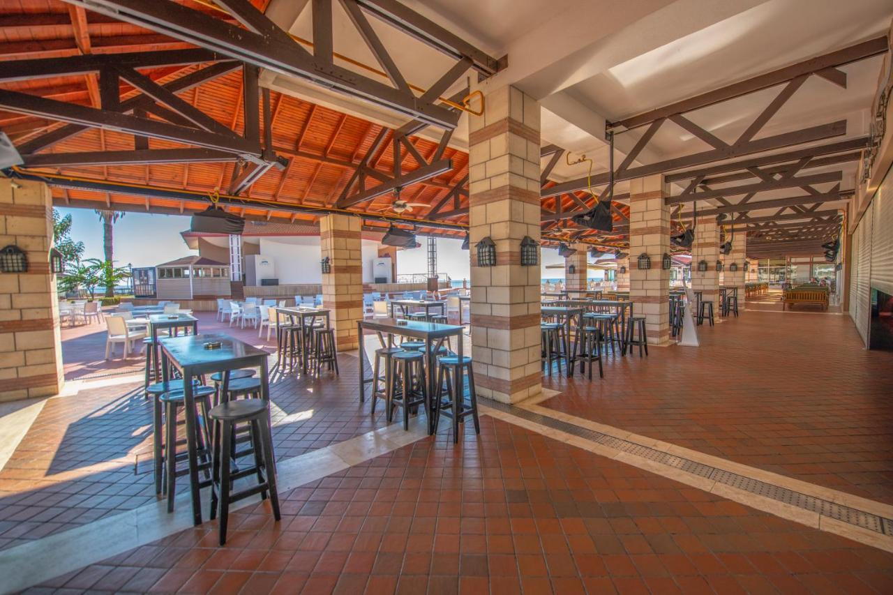 Salamis Bay Conti Resort Hotel & Casino Famagusta  Zewnętrze zdjęcie The interior of the terminal