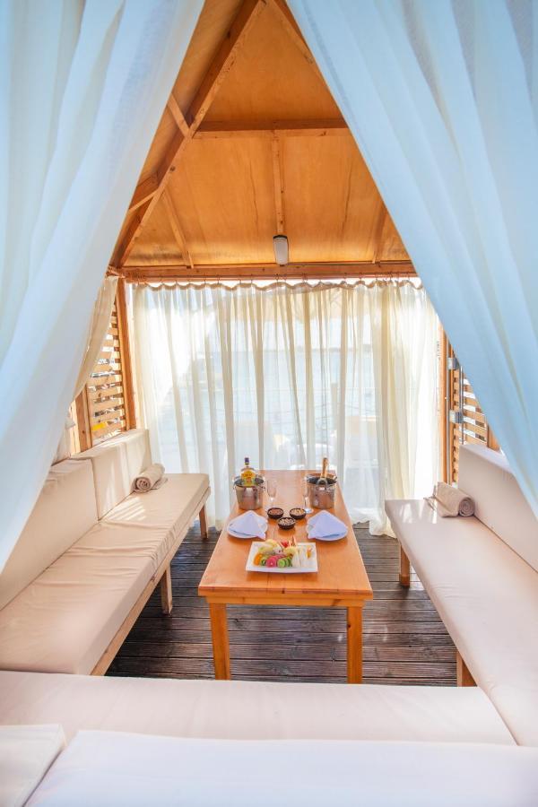 Salamis Bay Conti Resort Hotel & Casino Famagusta  Zewnętrze zdjęcie A private spa at the Four Seasons Hotel, Hong Kong