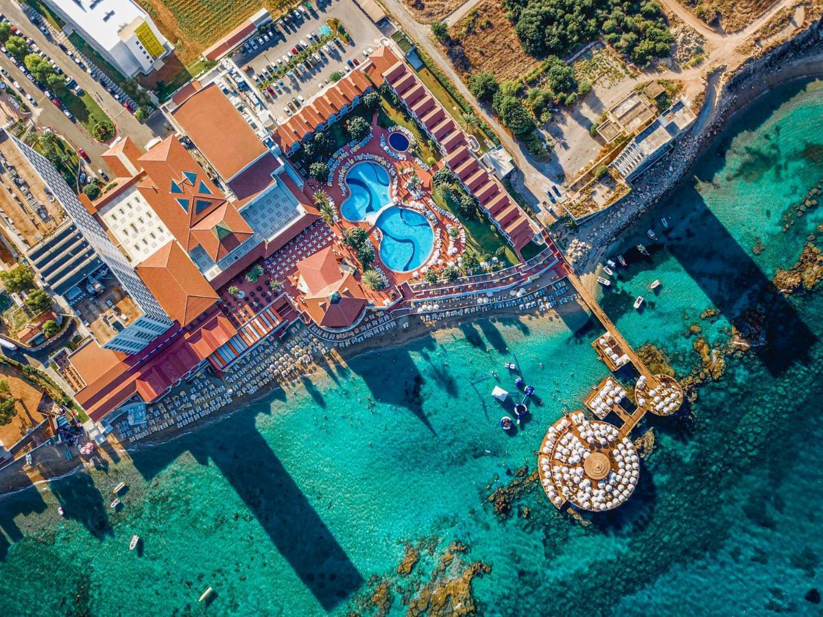 Salamis Bay Conti Resort Hotel & Casino Famagusta  Zewnętrze zdjęcie Aerial view of the resort